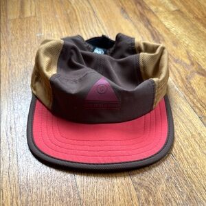 Ciele “Run Mountains” Go Cap - brown and red